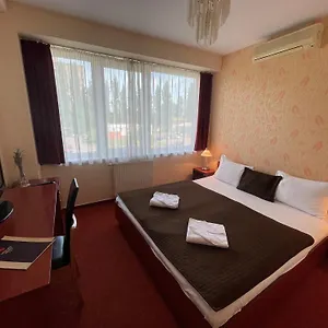 Hotel Canada ***